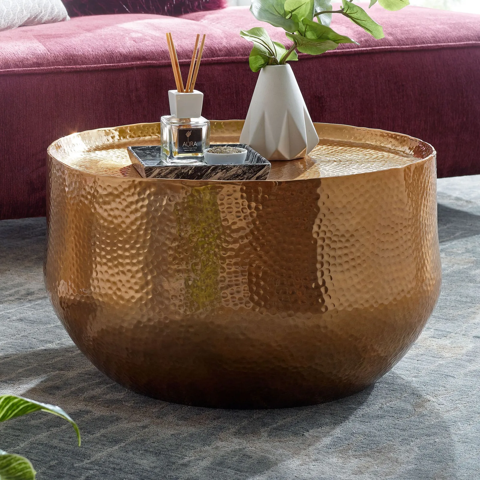 FineBuy Design Couchtisch rund 60 cm aus Metall - Handgefertigter Aluminium Wohnzimmertisch mit Hammerschlag - Orientalischer runder Alu Sofatisch