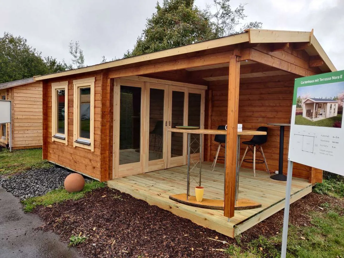 Gartenhaus mit Terrasse “Nora E” 6x3m