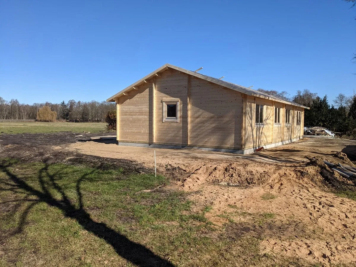Blockhaus mit drei Schlafzimmern “Hansa Holiday G” 14x8m