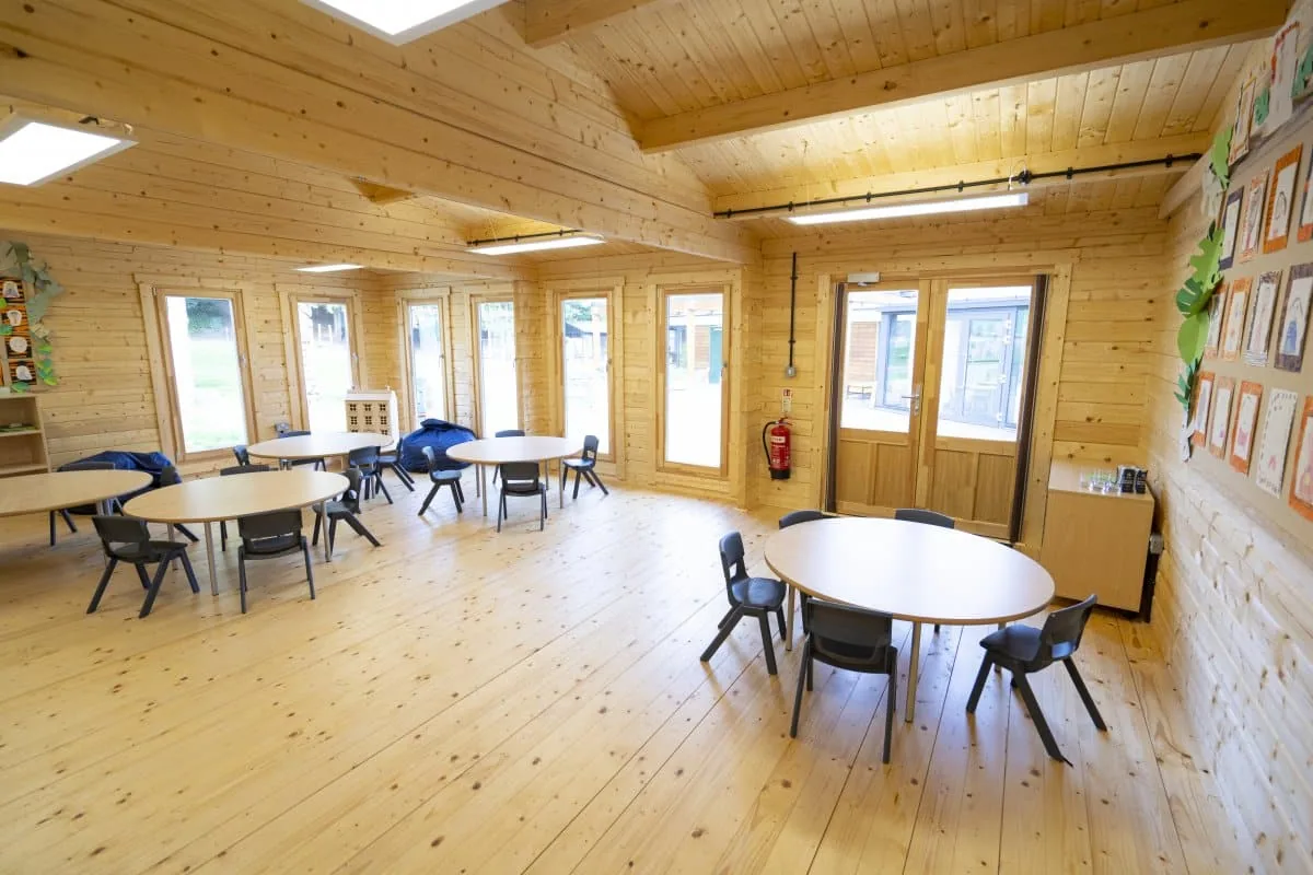 Großes Gartenzimmer „Snooker XL 2“ 8x6m aus Holz